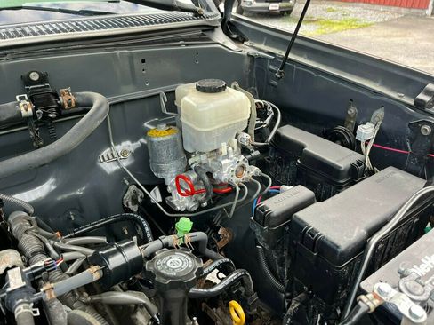 Used 2005 Toyota Tundra Limited w/ All Weather Guard Pkg image 43