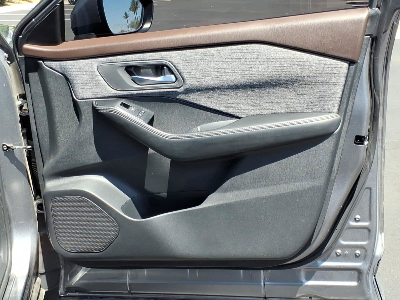 Used 2023 Nissan Rogue SV FWD image 20