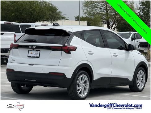 New 2027 Chevrolet Bolt LT w/ Comfort Package FWD image 4