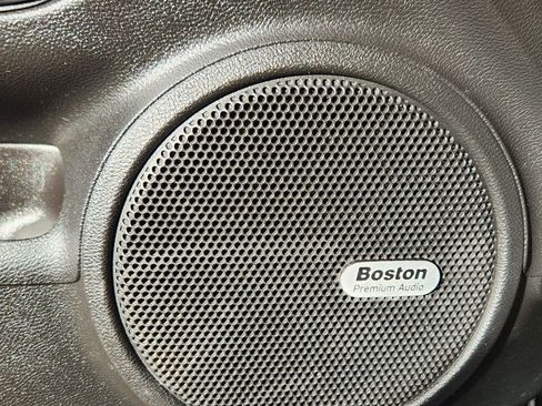 Used 2015 Chevrolet Camaro LT w/ RS Package image 4