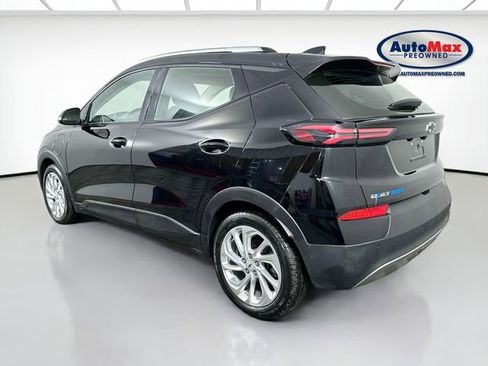 Used 2023 Chevrolet Bolt EUV LT w/ Driver Confidence Package FWD image 5