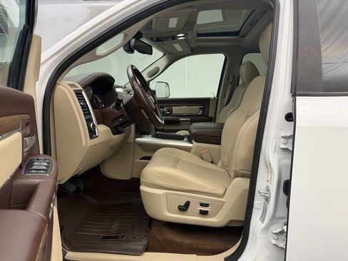 Used 2017 RAM 2500 Laramie w/ Protection Group AWD/4WD image 5