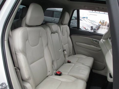 Used 2023 Volvo XC90 T8 Ultimate w/ Protection Package Premier image 21