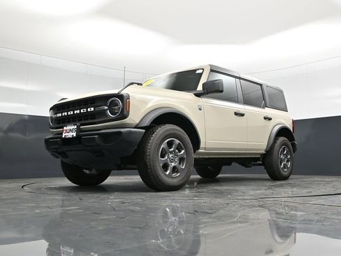 Used 2025 Ford Bronco Big Bend image 48