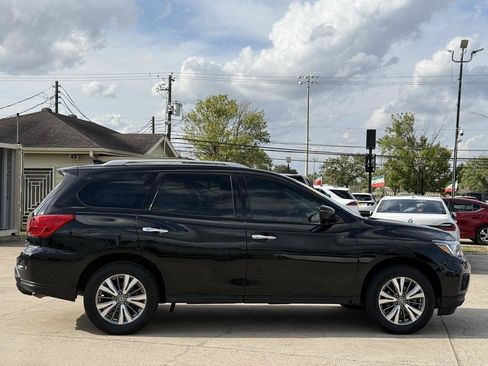 Used 2020 Nissan Pathfinder SV AWD/4WD image 6