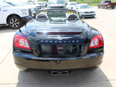 Used 2006 Chrysler Crossfire Limited RWD image 3