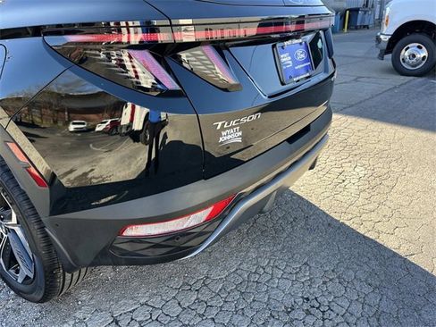 Used 2023 Hyundai Tucson Limited image 10