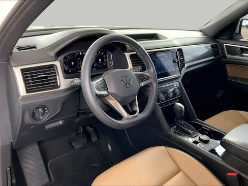 Used 2023 Volkswagen Atlas Cross Sport SEL AWD/4WD image 18
