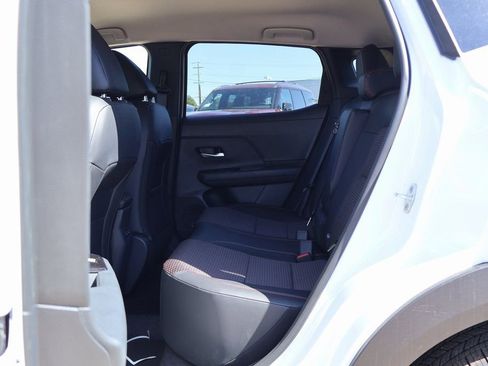 New 2026 Nissan Kicks SR w/ Cold Weather Package image 8