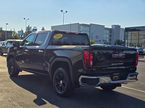 Used 2025 GMC Sierra 1500 SLT AWD/4WD image 3
