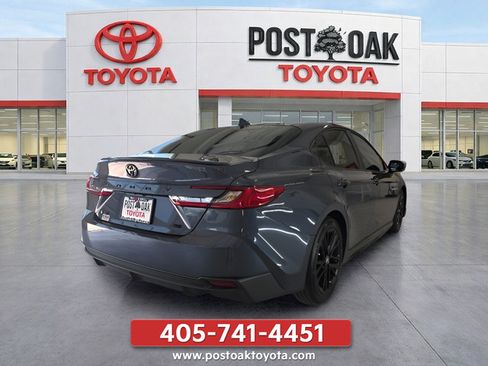 Used 2026 Toyota Camry SE w/ Convenience Package FWD image 7