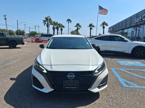 Certified 2025 Nissan Altima 2.5 SR image 2