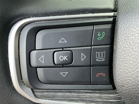 Used 2024 Jeep Wagoneer Series II w/ Flexible Seating Group image 35