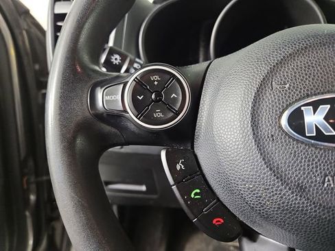 Used 2018 Kia Soul + image 21