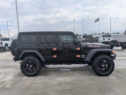 Used 2018 Jeep Wrangler Unlimited Sport S image 4