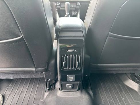 Used 2023 Jeep Compass Limited AWD/4WD image 37