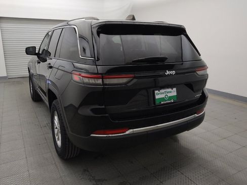 Used 2024 Jeep Grand Cherokee Laredo RWD image 6