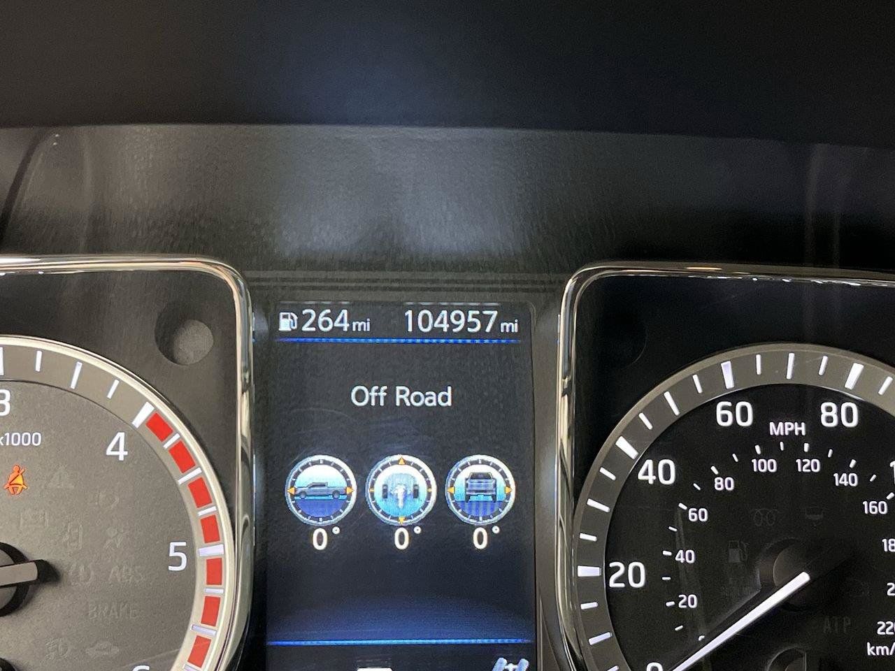 Used 2019 Nissan Titan SV AWD/4WD image 13