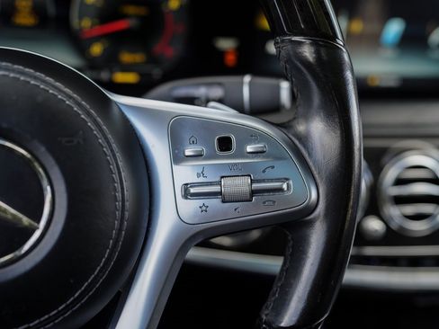 Used 2018 Mercedes-Benz S 560 Sedan w/ AMG Line Exterior image 29