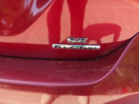 Used 2013 Ford Focus SE w/ SE Winter Pkg FWD image 15