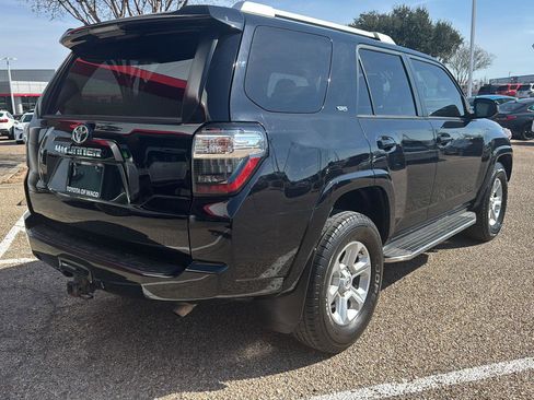 Used 2018 Toyota 4Runner SR5 image 3