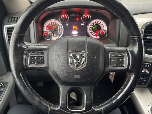 Used 2019 RAM 1500 Big Horn AWD/4WD image 12