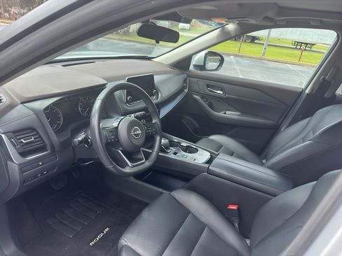 Used 2023 Nissan Rogue SV w/ SV Premium B Package FWD image 26
