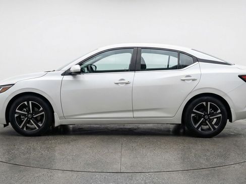 Used 2025 Nissan Sentra SV FWD image 5
