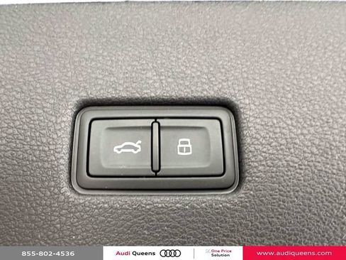 Used 2023 Audi Q8 Premium Plus w/ Premium Plus Package AWD/4WD image 11