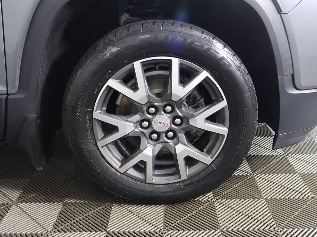 Used 2021 GMC Acadia SLE w/ LPO, Floor Liner Package FWD image 19