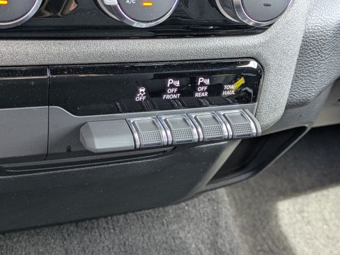 Used 2025 RAM 1500 Tradesman AWD/4WD image 28