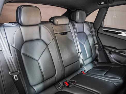 Used 2024 Porsche Macan image 6
