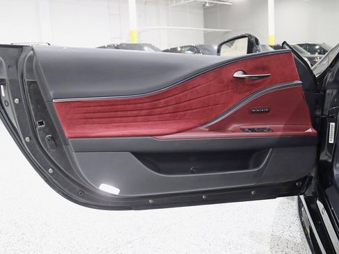 Used 2018 Lexus LC 500 Coupe image 31