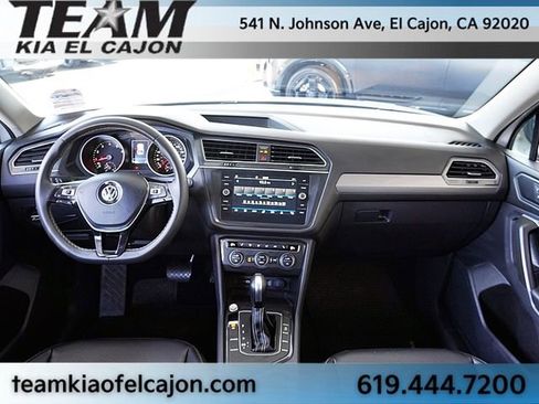 Used 2021 Volkswagen Tiguan SE FWD image 19