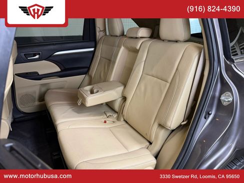 Used 2015 Toyota Highlander XLE AWD/4WD image 46