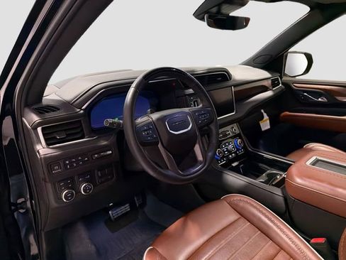 Used 2024 GMC Yukon Denali Ultimate image 9