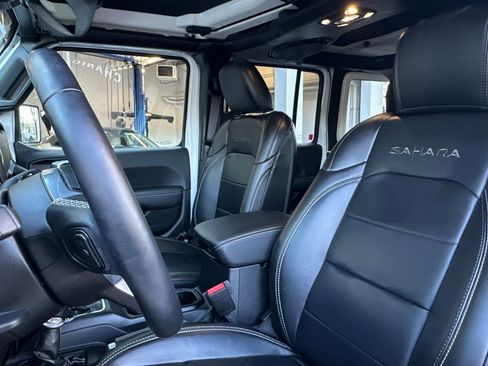 Used 2021 Jeep Wrangler Unlimited Sahara w/ Cold Weather Group image 21