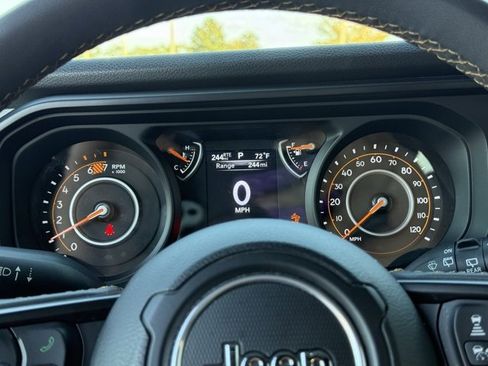 Used 2024 Jeep Wrangler Sport S image 22