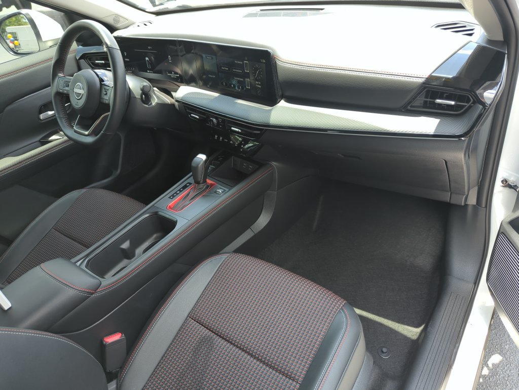 Certified 2025 Nissan Kicks SR AWD/4WD image 22