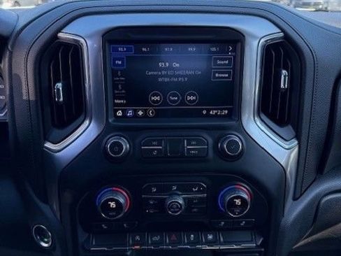 Used 2020 Chevrolet Silverado 1500 LT w/ All-Star Edition image 21