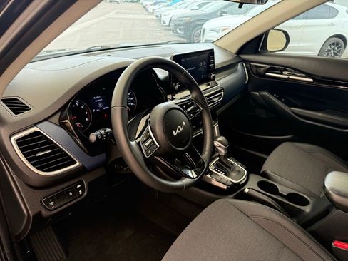Used 2023 Kia Seltos S FWD image 30