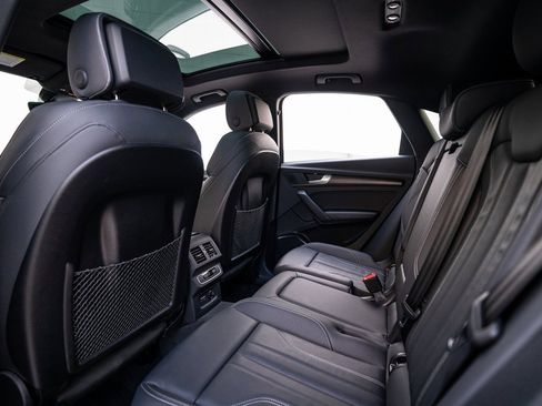 Used 2023 Audi Q5 2.0T Premium w/ Convenience Package image 40