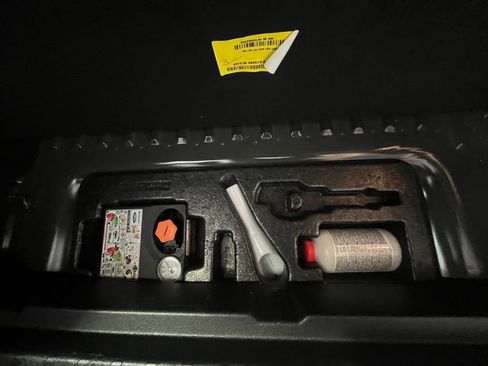 Used 2020 Ford EcoSport SE w/ SE Convenience Package image 30