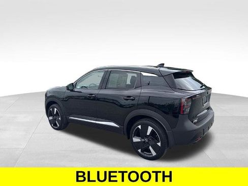 Certified 2025 Nissan Kicks SR AWD/4WD image 3