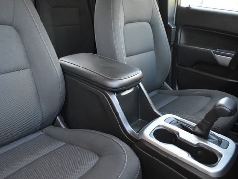 Used 2021 Chevrolet Colorado LT w/ Safety Package RWD image 25