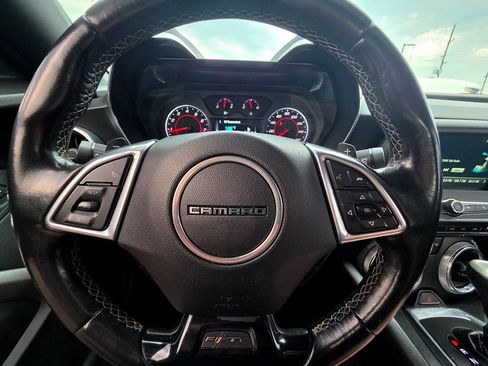Used 2017 Chevrolet Camaro LT RWD image 11