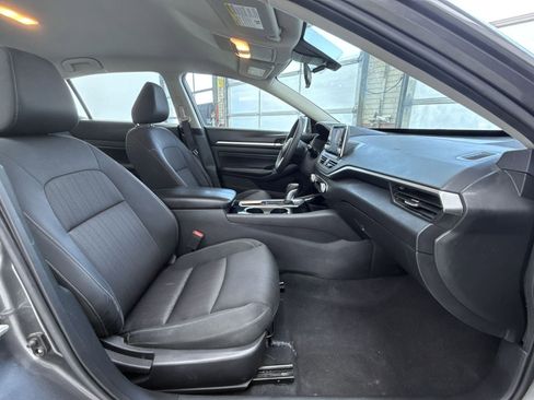 Used 2021 Nissan Altima 2.5 SV image 15