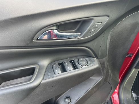 Used 2018 Chevrolet Equinox LT image 21