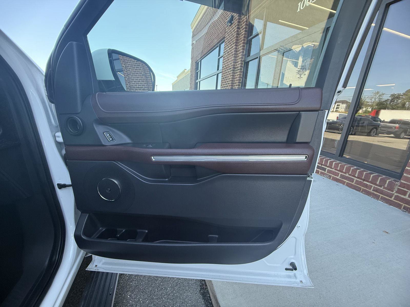 Used 2022 Ford Expedition Max Limited AWD/4WD image 26