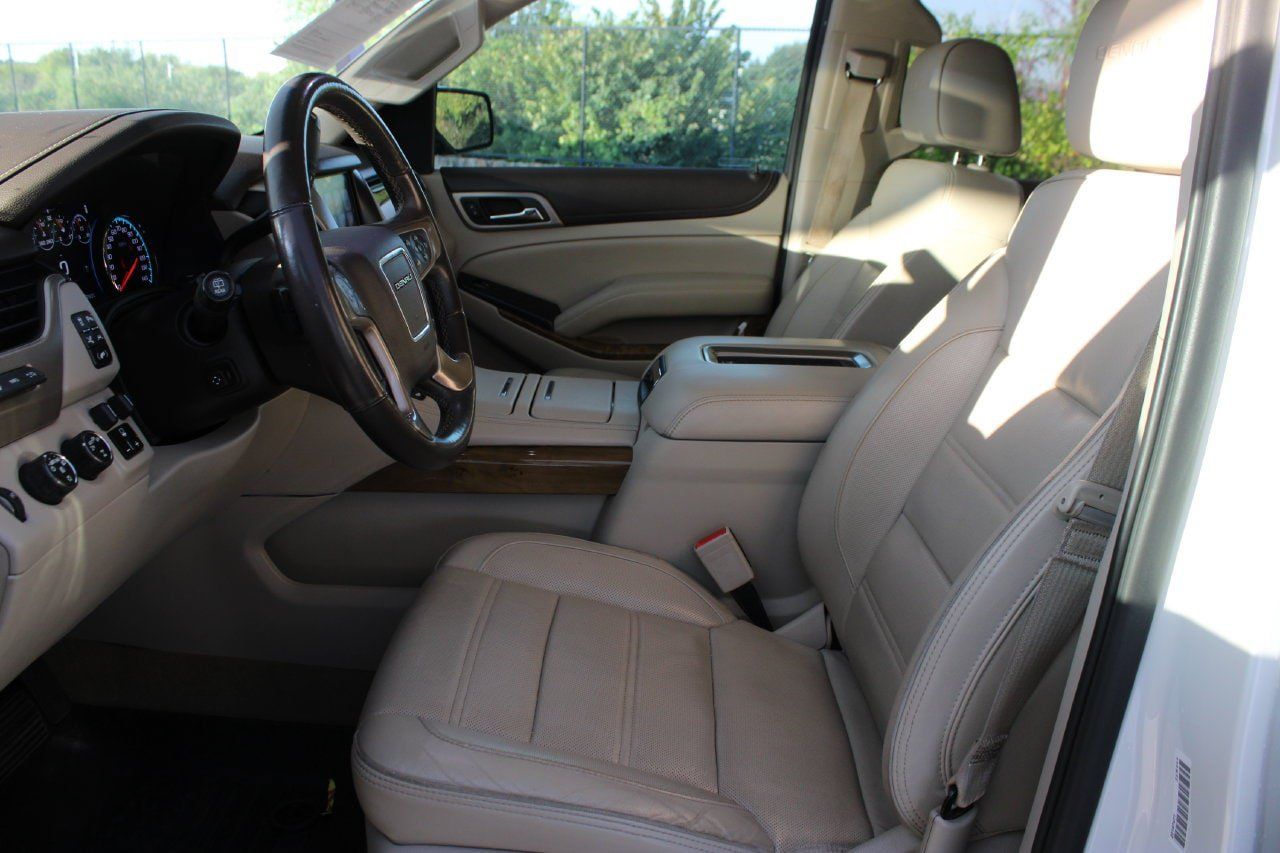 Used 2017 GMC Yukon Denali w/ Open Road Package AWD/4WD image 11